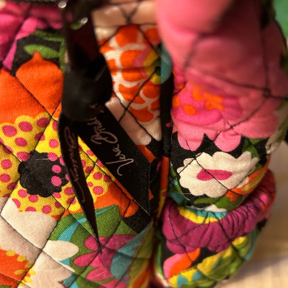 Vera Bradley “va va bloom” floral messenger baby bag large.  Great deal - Picture 6 of 12